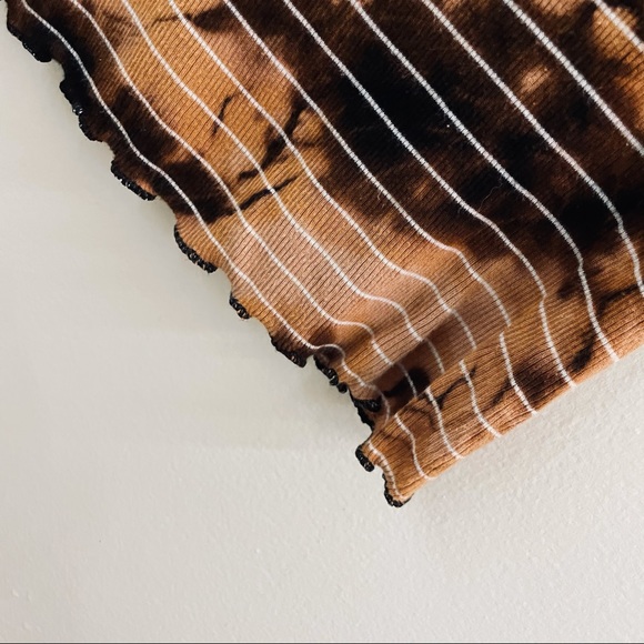 Reverse Dyed Crop Top - Picture 6 of 6